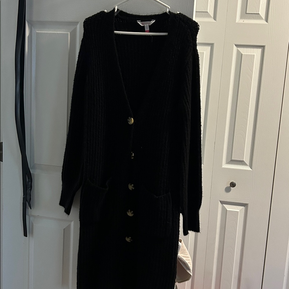 No Boundaries Elegant Black Garment